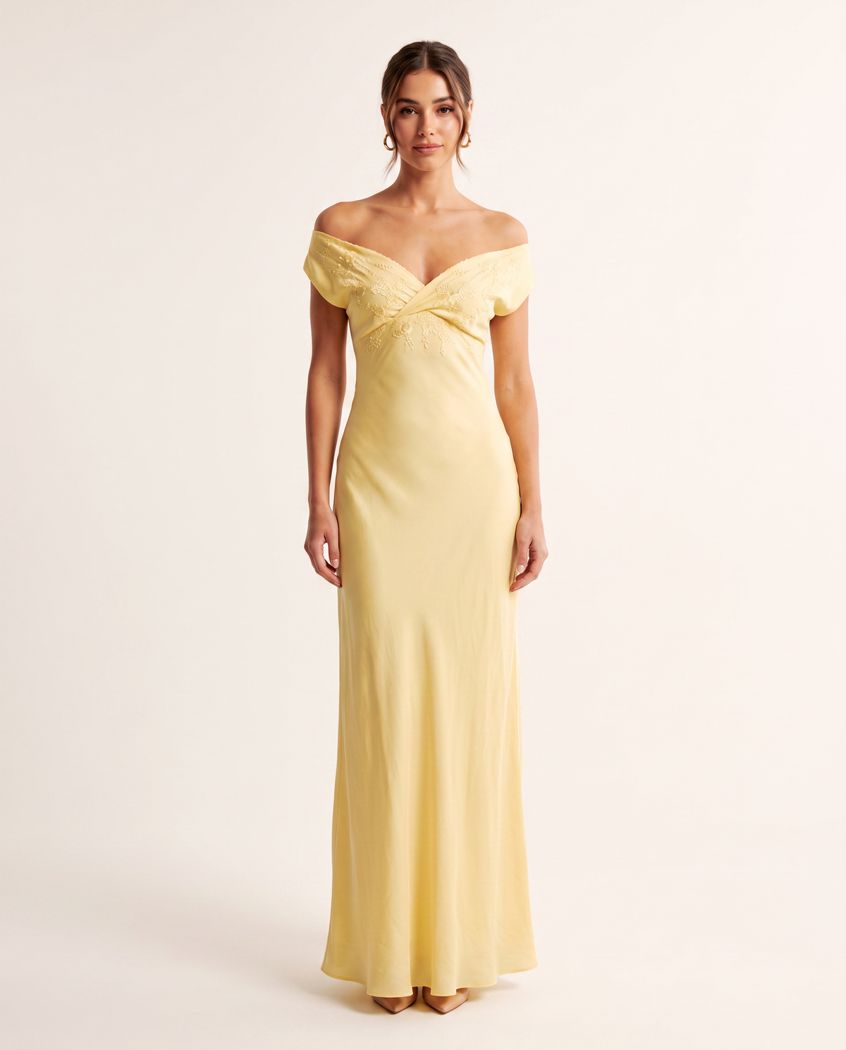 Amélie – Embroidered Off-Shoulder Maxi Dress